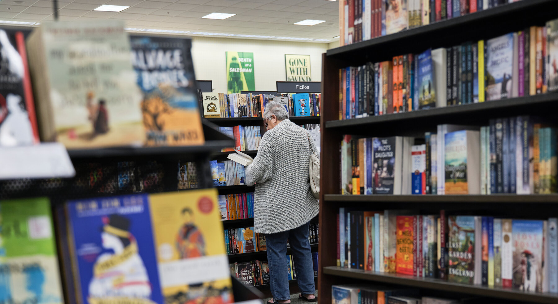 4 Story  Barnes & Noble