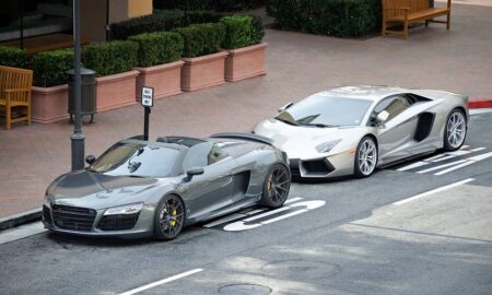 Lamborghini Aventador vs. Audi R8 - Which One to Prefer