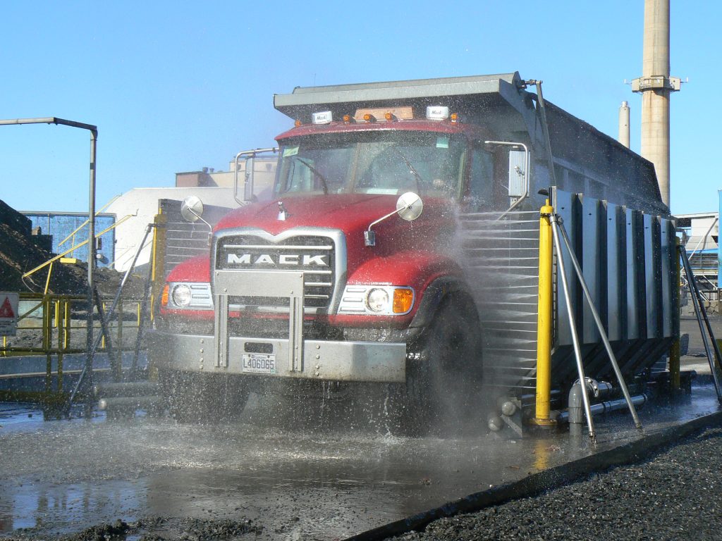 Truck Wash Tips Before You Jump In