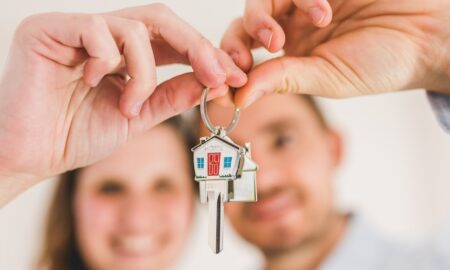 What is the advantages and disadvantages of renting a home