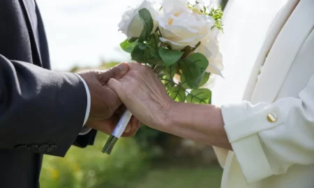 Freshen up the re-romance with these 5 flowers