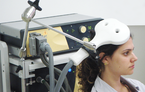 Transcranial Magnetic Stimulator Market