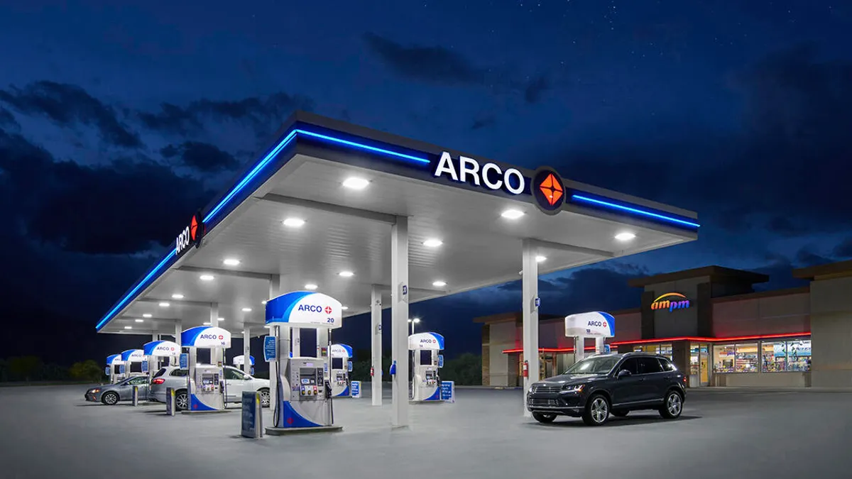 Arco Gas Station – The Best Place to Buy A Cup