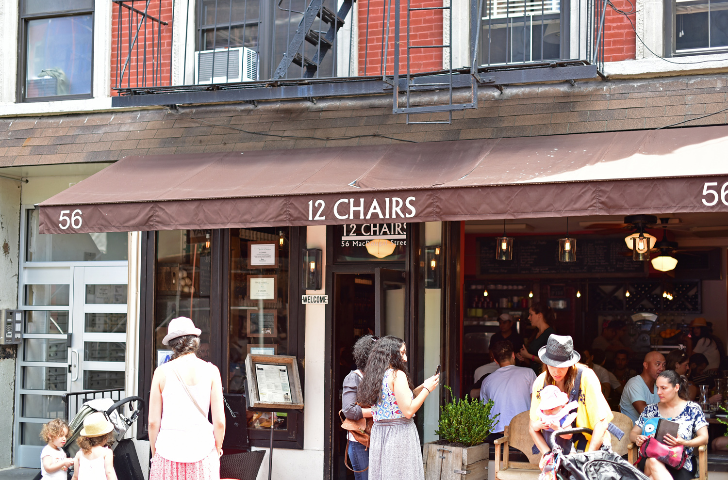 12 chairs cafe