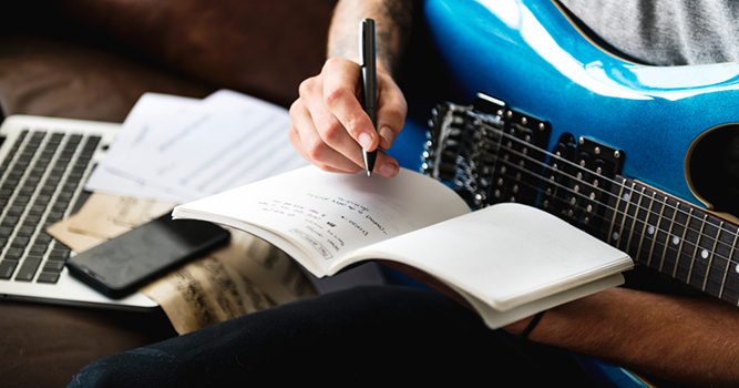 5 Steps to Write Better Lyrics for Your Song