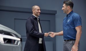 The High-End Car Service Handbook: Private Chauffeur, Town Car, Black Car, and Executive Car